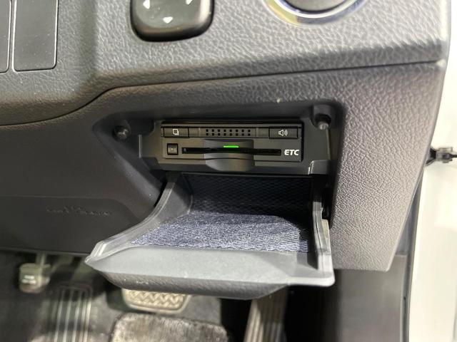 マークX プレミアム 禁煙車 SDナビ HIDヘッド クルコン ETC ドラレコ パワーシート シートヒーター Bluetooth クリアランスソナー オートエアコン オートライト ステアリングスイッチ 純正アルミ(4枚目)