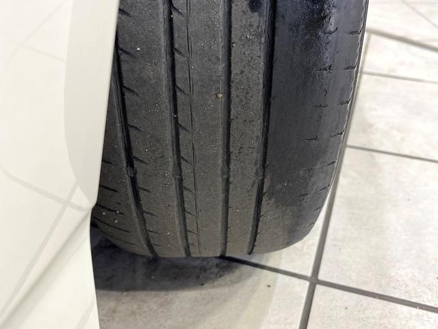 プリウス Ｇ　ＳＤナビ　バックカメラ　ＥＴＣ　Ｂｌｕｅｔｏｏｔｈ　フルセグ　ドラレコ　パワーシート　スマートキー　ＨＩＤヘッドライト　クルコン　１５インチアルミホイール　ステアリングスイッチ　オートライト（30枚目）