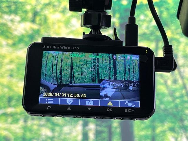 プリウス Ｇ　ＳＤナビ　バックカメラ　ＥＴＣ　Ｂｌｕｅｔｏｏｔｈ　フルセグ　ドラレコ　パワーシート　スマートキー　ＨＩＤヘッドライト　クルコン　１５インチアルミホイール　ステアリングスイッチ　オートライト（36枚目）