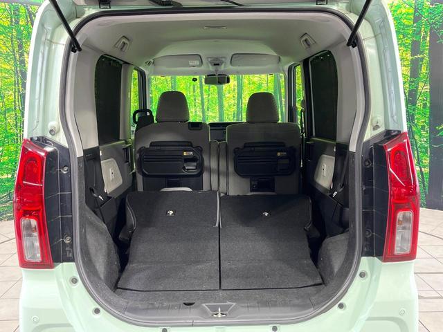 ���i�̂���������ʋ΁A���}���ɏ\���ȉ׎��X�y�[�X���m�ۂ��Ă���܂��B�Z�J���h�V�[�g��|���ƁA�傫�ȉו��̐ύڂ��\�ł���