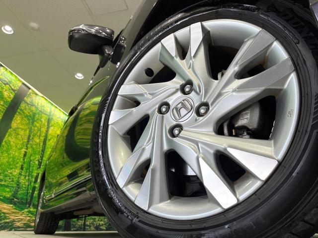 �y�����P�U�C���`�A���~�z�C�[���z�O�ςɃ}�b�`���������A���~�z�C�[���𑕒����Ă���܂��B�e��ЊO�A���~�z�C�[����A�X�^�b�h���X�^�C�����戵�����Ă���܂��B���񂲑��k����������