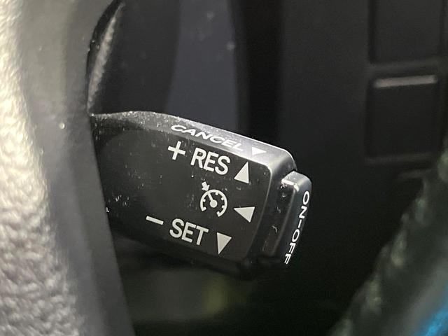 �y�N���[�Y�R���g���[���z�������H�����N���N���s�B�A�N�Z���𗣂��Ă���葬�x�ő��s���ł��A�������^�]���̕��S���y���I�����E�������ȒP�ȃX�C�b�`����Œ����ł��܂��B