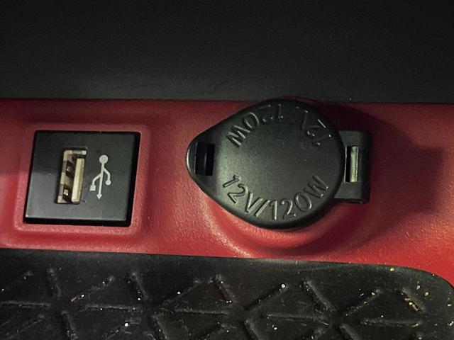 ＲＡＶ４ アドベンチャー　オフロードパッケージＩＩ　禁煙車　４ＷＤ　１０．５型ディスプレイオーディオ　全周囲カメラ　衝突軽減装置　レーダークルーズ　シートベンチレーション　パワーバックドア　ステアリングヒーター　パワーシート　ＥＴＣ　Ｂｌｕｅｔｏｏｔｈ（55枚目）