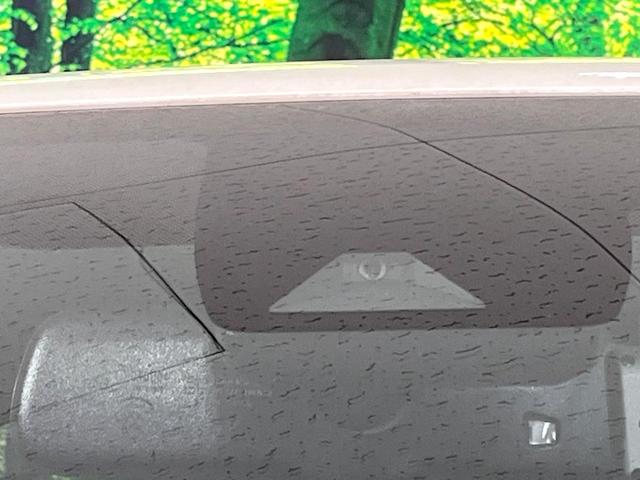 �y�g���^�Z�[�t�e�B�Z���X�z���s���ɑO���̎ԗ�����F�����A�Փ˂������Ȏ��͌x��ƃu���[�L�ŏՓˉ���Ɣ�Q�y�����A�V�X�g�B�����S�Ƀh���C�u�����y���݂��������܂��B