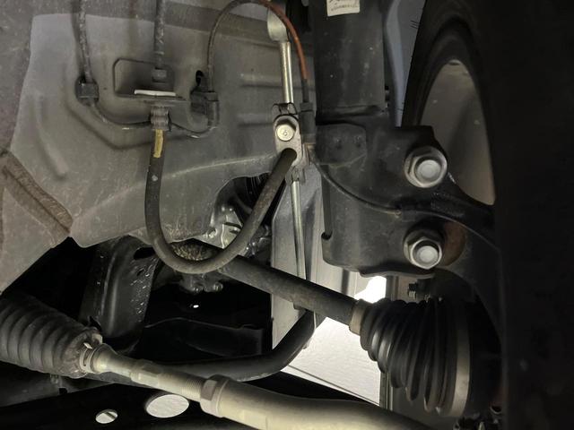 ヤリスクロス ハイブリッドＺ　禁煙車　純正８インチディスプレイオーディオ　全周囲カメラ　ヒートシーター　パワーシート　レーダークルーズ　ＥＴＣ　ドラレコ　レーダークルーズ　ＬＥＤヘッド　純正１８インチアルミ　Ｂｌｕｅｔｏｏｔｈ（20枚目）