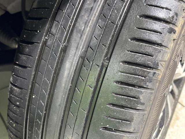 ヤリスクロス ハイブリッドＺ　禁煙車　純正８インチディスプレイオーディオ　全周囲カメラ　ヒートシーター　パワーシート　レーダークルーズ　ＥＴＣ　ドラレコ　レーダークルーズ　ＬＥＤヘッド　純正１８インチアルミ　Ｂｌｕｅｔｏｏｔｈ（33枚目）