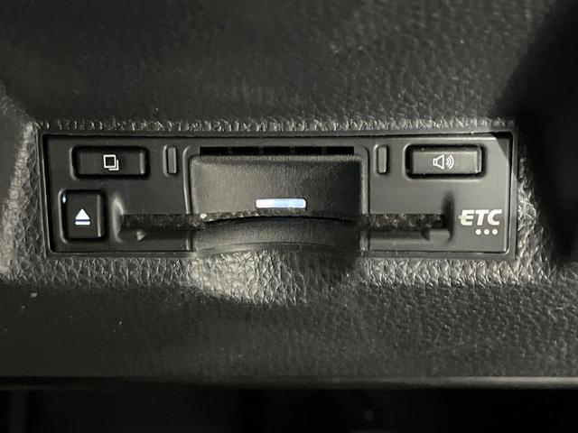 ヤリスクロス ハイブリッドＺ　禁煙車　純正８インチディスプレイオーディオ　全周囲カメラ　ヒートシーター　パワーシート　レーダークルーズ　ＥＴＣ　ドラレコ　レーダークルーズ　ＬＥＤヘッド　純正１８インチアルミ　Ｂｌｕｅｔｏｏｔｈ（40枚目）