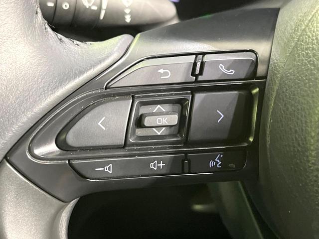 ヤリスクロス ハイブリッドＺ　禁煙車　純正８インチディスプレイオーディオ　全周囲カメラ　ヒートシーター　パワーシート　レーダークルーズ　ＥＴＣ　ドラレコ　レーダークルーズ　ＬＥＤヘッド　純正１８インチアルミ　Ｂｌｕｅｔｏｏｔｈ（41枚目）