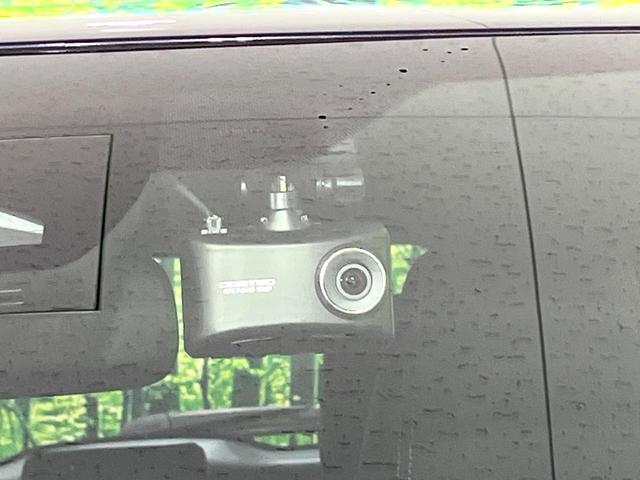 ヤリスクロス ハイブリッドＺ　禁煙車　純正８インチディスプレイオーディオ　全周囲カメラ　ヒートシーター　パワーシート　レーダークルーズ　ＥＴＣ　ドラレコ　レーダークルーズ　ＬＥＤヘッド　純正１８インチアルミ　Ｂｌｕｅｔｏｏｔｈ（61枚目）