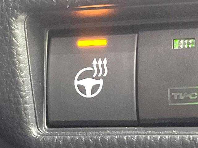 プリウス Ｚ　禁煙車　純正１２．３型ナビ　全周囲カメラ　衝突軽減装置　レーダークルーズ　デジタルインナーミラー　シートエアコン　ＬＥＤヘッド　純正１９インチアルミ　ブレーキホールド　オートハイビーム　スマートキー（39枚目）