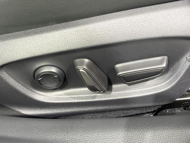 プリウス Ｚ　禁煙車　純正１２．３型ナビ　全周囲カメラ　衝突軽減装置　レーダークルーズ　デジタルインナーミラー　シートエアコン　ＬＥＤヘッド　純正１９インチアルミ　ブレーキホールド　オートハイビーム　スマートキー（41枚目）