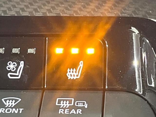 プリウス Ｚ　禁煙車　純正１２．３型ナビ　全周囲カメラ　衝突軽減装置　レーダークルーズ　デジタルインナーミラー　シートエアコン　ＬＥＤヘッド　純正１９インチアルミ　ブレーキホールド　オートハイビーム　スマートキー（50枚目）