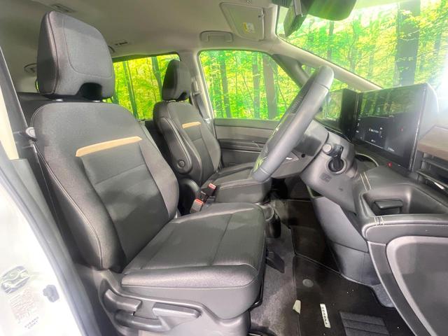 セレナ ｅ－パワー　ハイウェイスターＶ　禁煙車　純正１２．３型ナビ　全周囲カメラ　衝突軽減装置　両側電動スライド　プロパイロット　デジタルインナーミラー　２トーンカラー　シートヒーター　ＬＥＤヘッド　ブラインドスポットモニター　ＥＴＣ（8枚目）