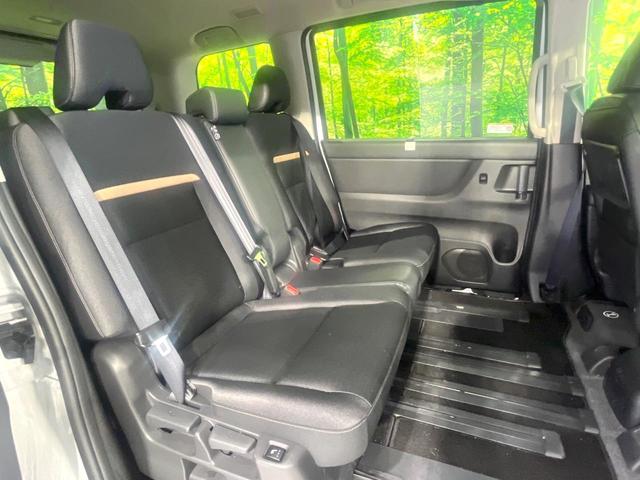 セレナ ｅ－パワー　ハイウェイスターＶ　禁煙車　純正１２．３型ナビ　全周囲カメラ　衝突軽減装置　両側電動スライド　プロパイロット　デジタルインナーミラー　２トーンカラー　シートヒーター　ＬＥＤヘッド　ブラインドスポットモニター　ＥＴＣ（9枚目）