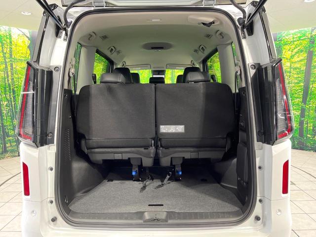 セレナ ｅ－パワー　ハイウェイスターＶ　禁煙車　純正１２．３型ナビ　全周囲カメラ　衝突軽減装置　両側電動スライド　プロパイロット　デジタルインナーミラー　２トーンカラー　シートヒーター　ＬＥＤヘッド　ブラインドスポットモニター　ＥＴＣ（32枚目）