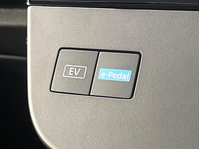 セレナ ｅ－パワー　ハイウェイスターＶ　禁煙車　純正１２．３型ナビ　全周囲カメラ　衝突軽減装置　両側電動スライド　プロパイロット　デジタルインナーミラー　２トーンカラー　シートヒーター　ＬＥＤヘッド　ブラインドスポットモニター　ＥＴＣ（54枚目）