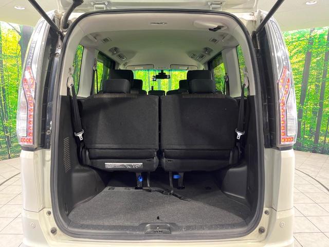 セレナ ハイウェイスター　Ｖセレ＋セーフティＩＩ　ＳＨＶ　禁煙車　両側電動ドア　ＳＤナビ　全周囲カメラ　衝突被害軽減システム　ドラレコ　コーナーセンサー　スマートキー　ＨＩＤヘッド　ＥＴＣ　純正１６インチアルミ　車線逸脱警報　オートライト　プライバシーＧ（35枚目）