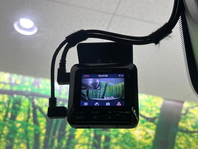 セレナ ハイウェイスター　Ｖセレ＋セーフティＩＩ　ＳＨＶ　禁煙車　両側電動ドア　ＳＤナビ　全周囲カメラ　衝突被害軽減システム　ドラレコ　コーナーセンサー　スマートキー　ＨＩＤヘッド　ＥＴＣ　純正１６インチアルミ　車線逸脱警報　オートライト　プライバシーＧ（43枚目）