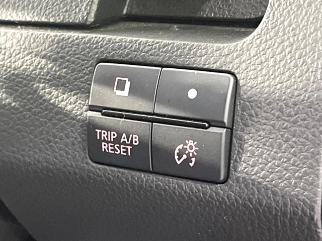 セレナ ハイウェイスター　Ｖセレ＋セーフティＩＩ　ＳＨＶ　禁煙車　両側電動ドア　ＳＤナビ　全周囲カメラ　衝突被害軽減システム　ドラレコ　コーナーセンサー　スマートキー　ＨＩＤヘッド　ＥＴＣ　純正１６インチアルミ　車線逸脱警報　オートライト　プライバシーＧ（56枚目）