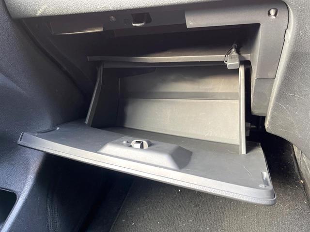 セレナ ハイウェイスター　Ｖセレ＋セーフティＩＩ　ＳＨＶ　禁煙車　両側電動ドア　ＳＤナビ　全周囲カメラ　衝突被害軽減システム　ドラレコ　コーナーセンサー　スマートキー　ＨＩＤヘッド　ＥＴＣ　純正１６インチアルミ　車線逸脱警報　オートライト　プライバシーＧ（61枚目）