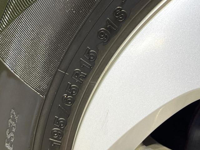 プリウス Ａ　禁煙車　純正９型ナビ　バックカメラ　衝突軽減　レーダークルーズ　ＬＥＤヘッド　ＬＥＤフォグ　ドラレコ　コーナーセンサー　ＥＴＣ　オートハイビーム　ステアリングスイッチ　スマートキー　Ｂｌｕｅｔｏｏｔｈ（28枚目）