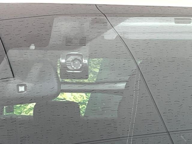 プリウス Ａ　禁煙車　純正９型ナビ　バックカメラ　衝突軽減　レーダークルーズ　ＬＥＤヘッド　ＬＥＤフォグ　ドラレコ　コーナーセンサー　ＥＴＣ　オートハイビーム　ステアリングスイッチ　スマートキー　Ｂｌｕｅｔｏｏｔｈ（53枚目）