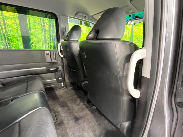 ステップワゴンスパーダ Ｚ　クールスピリット　禁煙車　９型純正ナビ　両側電動ドア　後席モニター　バックカメラ　ＨＩＤヘッド　ビルトインＥＴＣ　クルコン　純正１７インチアルミ　オートライト　オートエアコン　Ｂｌｕｅｔｏｏｔｈ　ＣＤ　ＤＶＤ再生（38枚目）