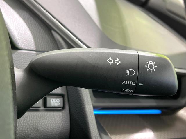 プリウス Z 禁煙車 ガラスルーフ 全周囲カメラ 純正12.3インチディスプレイオーディオ 衝突被害軽減システム レーダークルーズ ハーフレザーシート 前席シートエアコン パワーシート コーナーセンサー(56枚目)