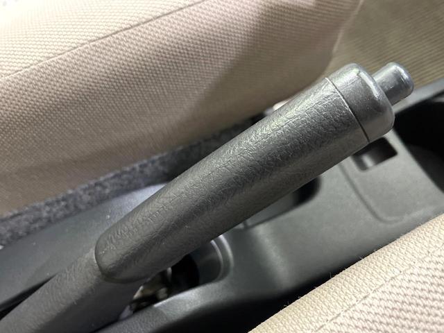 プレオプラス Ｆ　禁煙車　ＳＤナビ　スマートキー　ＥＴＣ　Ｂｌｕｅｔｏｏｔｈ　フルセグ　アイドリングストップ　エアコン　盗難防止装置　衝突安全ボディ　ＣＤ／ＤＶＤ再生　トラクションコントロール（46枚目）