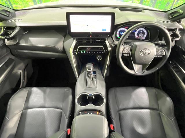 ハリアーハイブリッド Z レザーパッケージ 禁煙車 調光パノラマルーフ 12.3インチディスプレイオーディオ 全周囲カメラ 衝突被害軽減システム レーダークルーズ レザーシート 前席シートエアコン ドラレコ LEDヘッド ビルトインETC(2枚目)