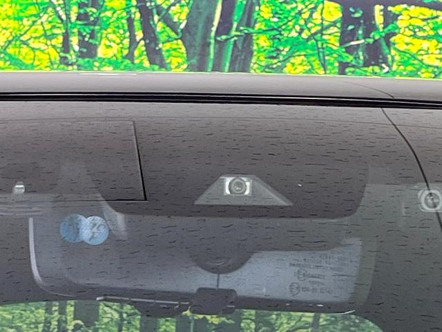 ハリアーハイブリッド Z レザーパッケージ 禁煙車 調光パノラマルーフ 12.3インチディスプレイオーディオ 全周囲カメラ 衝突被害軽減システム レーダークルーズ レザーシート 前席シートエアコン ドラレコ LEDヘッド ビルトインETC(6枚目)