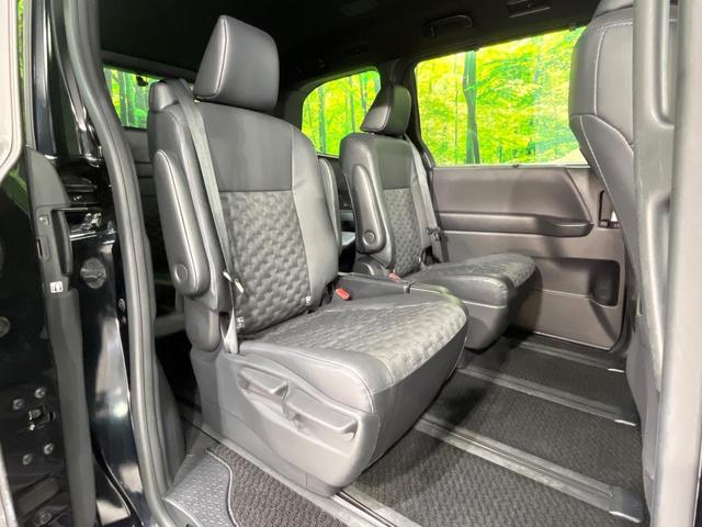 ヴォクシー ハイブリッドＳ－Ｚ　禁煙車　１０．５型ディスプレイ　両側電動ドア　全周囲カメラ　衝突軽減システム　ドラレコ　コーナーセンサー　スマートキー　ＬＥＤヘッド　ＥＴＣ２．０　純正１７インチアルミ　オートハイビーム（9枚目）