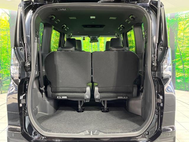 ヴォクシー ハイブリッドＳ－Ｚ　禁煙車　１０．５型ディスプレイ　両側電動ドア　全周囲カメラ　衝突軽減システム　ドラレコ　コーナーセンサー　スマートキー　ＬＥＤヘッド　ＥＴＣ２．０　純正１７インチアルミ　オートハイビーム（32枚目）