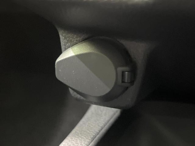 ヴォクシー ハイブリッドＳ－Ｚ　禁煙車　１０．５型ディスプレイ　両側電動ドア　全周囲カメラ　衝突軽減システム　ドラレコ　コーナーセンサー　スマートキー　ＬＥＤヘッド　ＥＴＣ２．０　純正１７インチアルミ　オートハイビーム（65枚目）