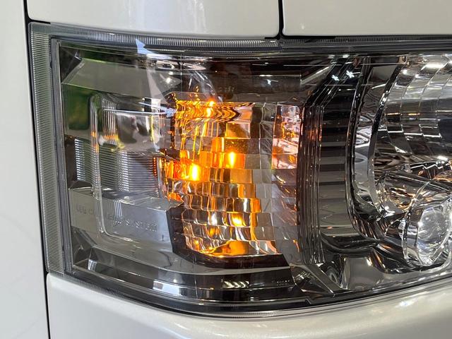 ハイエースバン スーパーＧＬ　ダークプライムＩＩ　両側電動スライド　全周囲カメラ　衝突被害軽減　禁煙車　ＡＣ１００Ｖ　コーナーセンサー　スマートキー　ＬＥＤヘッド　デジタルインナーミラー　ビルトインＥＴＣ　オートハイビーム　車線逸脱警報（28枚目）