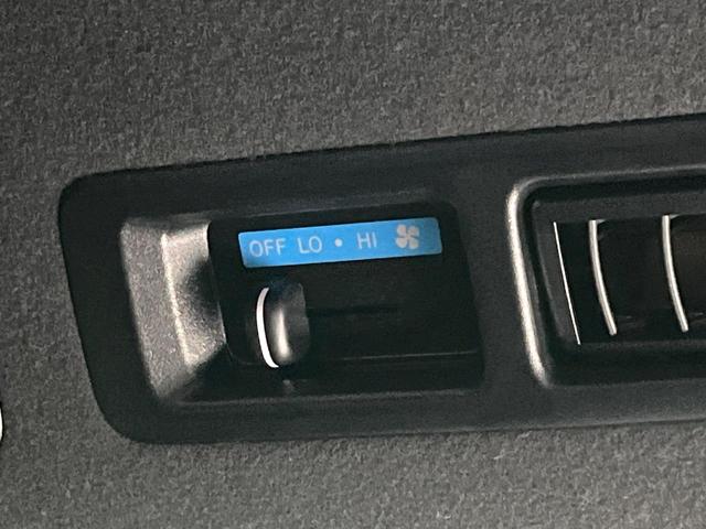 ハイエースバン スーパーＧＬ　ダークプライムＩＩ　両側電動スライド　全周囲カメラ　衝突被害軽減　禁煙車　ＡＣ１００Ｖ　コーナーセンサー　スマートキー　ＬＥＤヘッド　デジタルインナーミラー　ビルトインＥＴＣ　オートハイビーム　車線逸脱警報（38枚目）