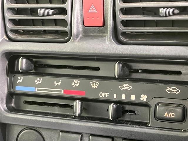 キャリイトラック KCエアコン・パワステ MT車 禁煙車 衝突安全ボディ エアコン パワーステアリング トラクションコントロール(5枚目)