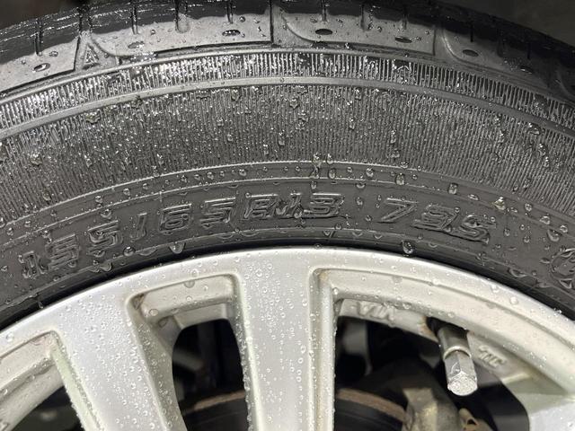 セルボ Ｇ　禁煙車　スマートキー　１３インチアルミホイール　ＣＤ　ヘッドライトレベライザー　電動格納ミラー　オーディオ　プライバシーガラス　パワーウィンドウ　エアコン　盗難防止システム　衝突安全ボディ（29枚目）