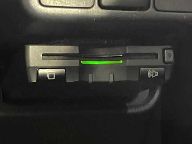 アクア S 禁煙車 純正ナビ バックカメラ ETC Bluetooth スマートキー オートエアコン オートライト LEDヘッド フォグライト 14インチアルミ 電動格納ミラー プライバシーガラス CD DVD(5枚目)