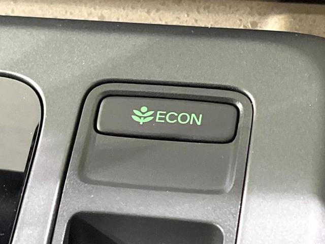 フリード ｅ：ＨＥＶエアー　ＥＸ　登録済未使用車　両側電動スライドドア　衝突被害軽減システム　シートヒーター　コーナーセンサー　スマートキー　ＬＥＤヘッド　純正１５インチアルミ　オートハイビーム　車線逸脱警報　オートライト（38枚目）