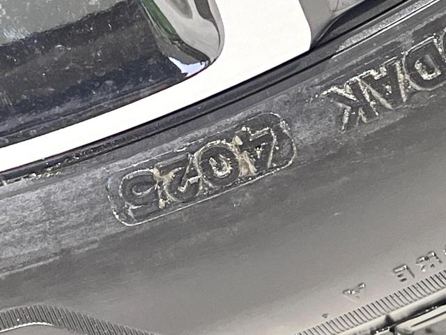 �Z