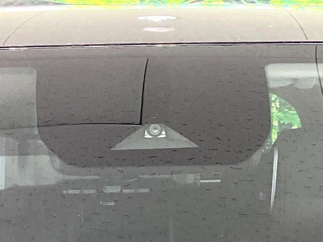 �y�C���e���W�F���g�G�}�[�W�F���V�[�u���[�L�z�t�����g�J�����őO���̎ԗ�����s�҂����m�B�Փ˂������Ȏ��͏Փ˔�Q�y���u���[�L���쓮�A�Փˉ�����T�|�[�g�B�����S�Ƀh���C�u�����y���݂��������܂��B