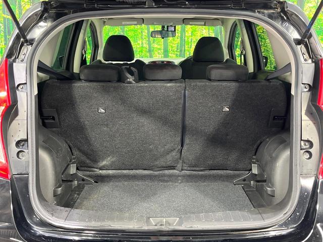 ノート ニスモ　禁煙車　ＳＤナビ　衝突軽減装置　ＥＴＣ　Ｂｌｕｅｔｏｏｔｈ　フルセグ　ドラレコ　スマートキー　ＬＥＤヘッドライト　横滑り防止装置　アイドリングストップ　オートエアコン　オートライト（27枚目）