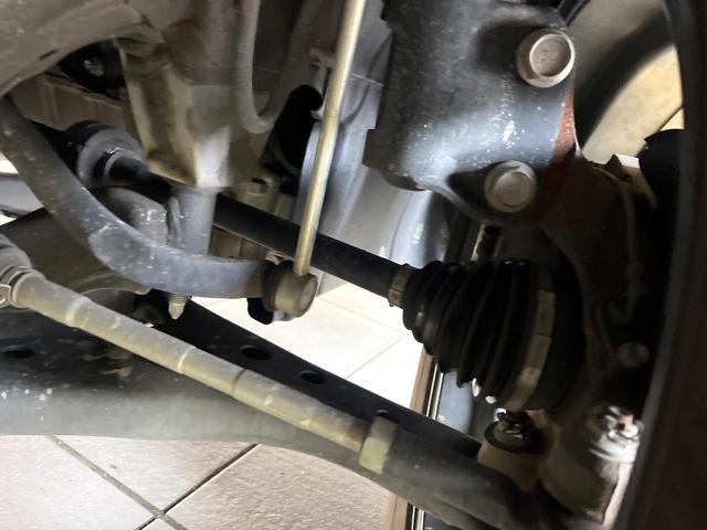 ヴォクシー ハイブリッドＺＳ　煌ＩＩ　禁煙車　モデリスタフルエアロ　衝突被害軽減　純正９型ナビ　バックカメラ　両側電動スライドドア　クルーズコントロール　ＥＴＣ　フルセグ　Ｂｌｕｅｔｏｏｔｈ接続　前席シートヒーター　ＬＥＤヘッドライト（21枚目）