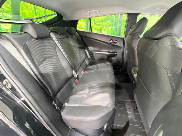 プリウス Ａ　禁煙車　純正９型ナビ　バックカメラ　衝突軽減装置　レーダークルーズ　コーナーセンサー　ブラインドスポットミニター　ＥＴＣ　ｂｌｕｅｔｏｏｔｈ　フルセグ　スマートキー　ＬＥＤヘッド　ＬＥＤフォグ（9枚目）