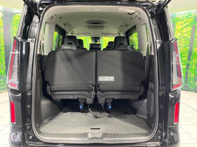 セレナ ハイウェイスターＶ　禁煙車　純正１２型メーカーナビ　両側電動ドア　後席モニター　全周囲カメラ　衝突被害軽減システム　レーダークルーズ　レザーシート　コーナーセンサー　ＬＥＤヘッド　ビルトインＥＴＣ　純正１６インチアルミ（30枚目）