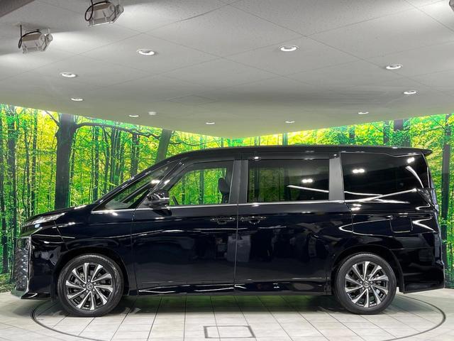 ヴォクシー ハイブリッドＳ－Ｚ　禁煙車　後席モニター　快適利便パッケージ　純正１０型ディスプレイオーディオ　両側電動スライドドア　全周囲カメラ　衝突被害軽減システム　ＥＴＣ　ドラレコ　レーダークルーズ　電動リアゲート　ＬＥＤ（23枚目）