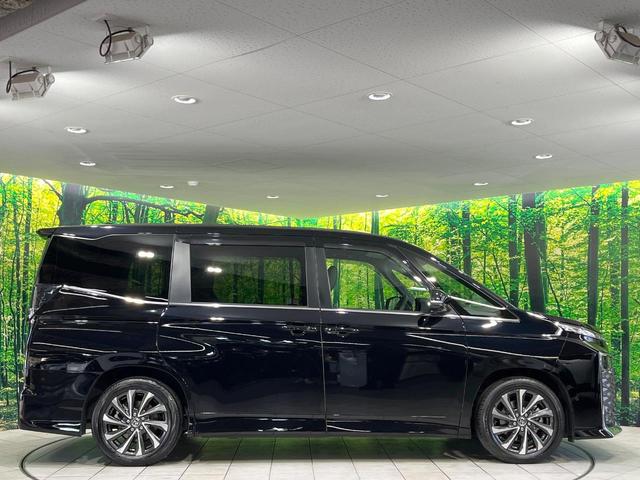 ヴォクシー ハイブリッドＳ－Ｚ　禁煙車　後席モニター　快適利便パッケージ　純正１０型ディスプレイオーディオ　両側電動スライドドア　全周囲カメラ　衝突被害軽減システム　ＥＴＣ　ドラレコ　レーダークルーズ　電動リアゲート　ＬＥＤ（31枚目）