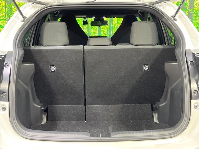 ヤリス ハイブリッドG モデリスタエアロ 禁煙車 純正8型ディスプレイオーディオ バックカメラ 衝突軽減装置 レーダークルーズ ETC ドラレコ Bluetooth ステアリングスイッチ オートハイビーム オートエアコン(32枚目)