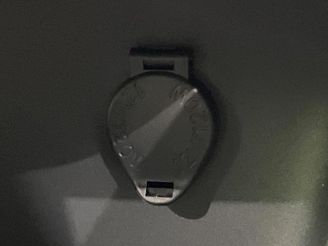 ヤリス ハイブリッドG モデリスタエアロ 禁煙車 純正8型ディスプレイオーディオ バックカメラ 衝突軽減装置 レーダークルーズ ETC ドラレコ Bluetooth ステアリングスイッチ オートハイビーム オートエアコン(50枚目)